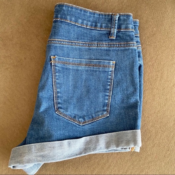 Cropped high waisted jean shorts - vintage look! - Picture 4 of 4